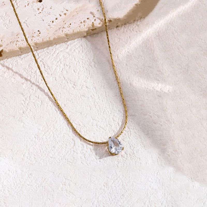 Elegant Zircon Heart Necklace chain